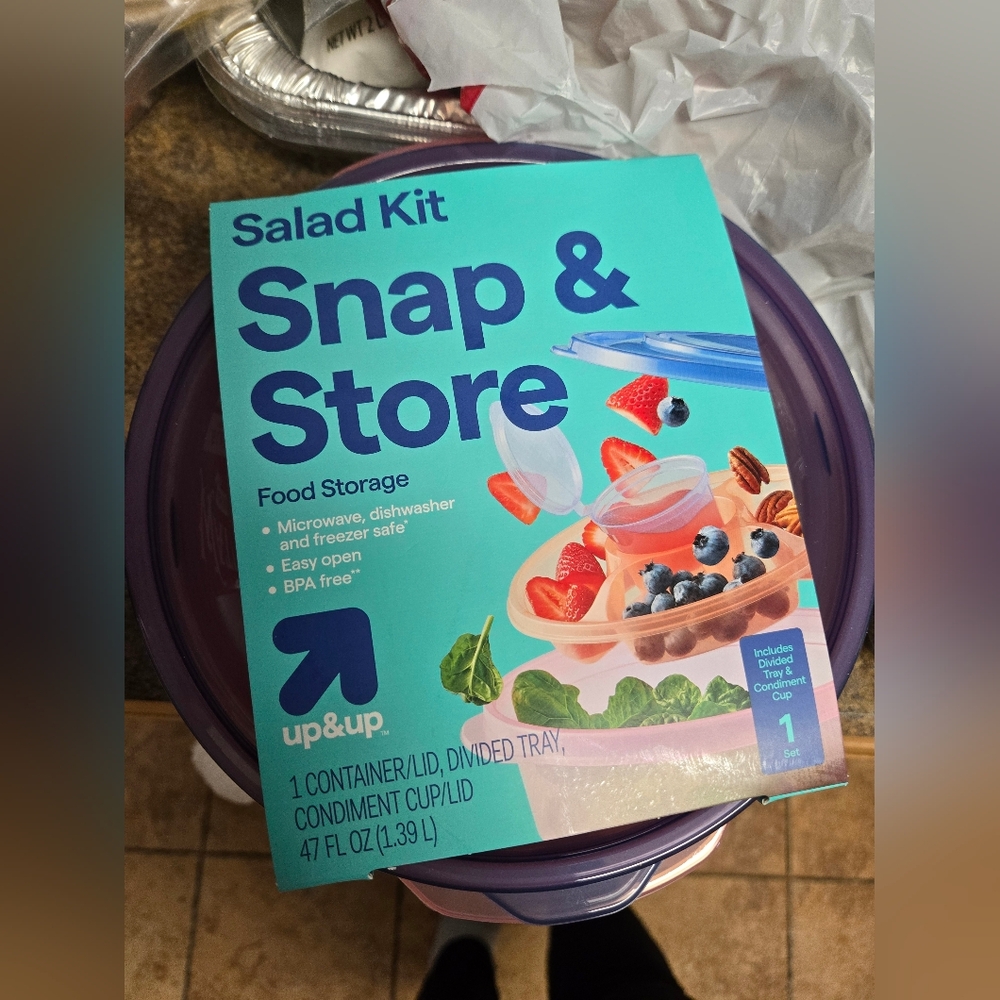 Snap & Store Salad Kit Container